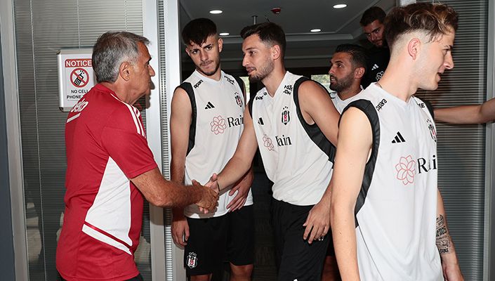 Futbol A Takımımızda Bayramlaşma Töreni Yapıldı