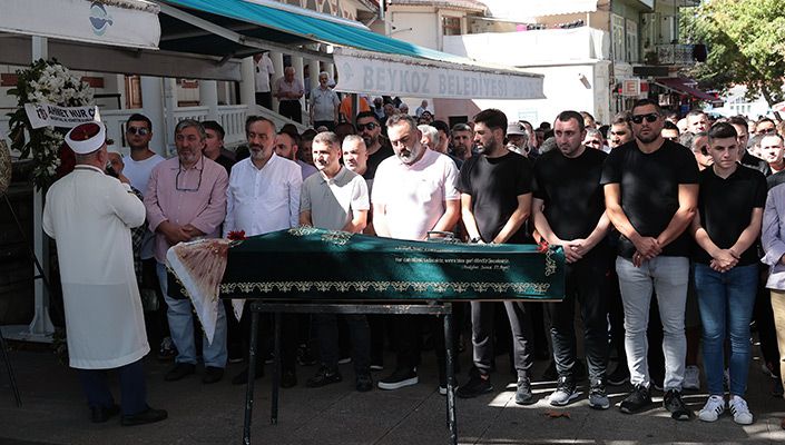 Futbol A Takımımızın İdari Sorumlusu Erdinç Gültekin’in Annesi Şeker Gültekin Sonsuzluğa Uğurlandı