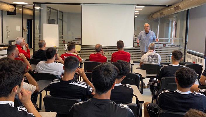 Futbol Akademi Antrenörlerimiz ile Sporcularımız Anti Doping Eğitimi Aldı