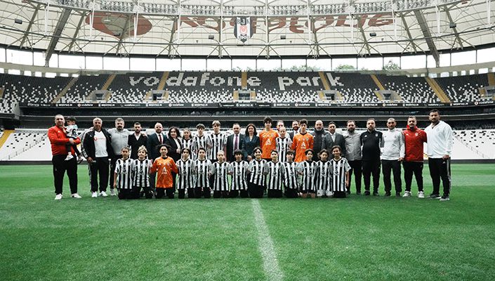 Futbol Akademimize Dahil Olan Spor Okulları Öğrencilerimiz İçin Tören Yapıldı