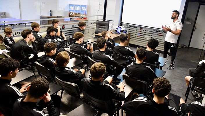 Futbol Akademimizin U14 ve U15 Takımı Sporcuları, ‘Sporda Fair Play ve Çocuk Koruma Eğitimi’ne Katıldı