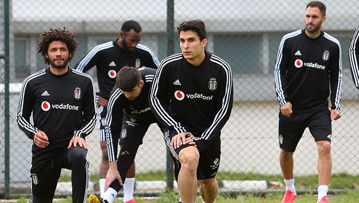 Futbol Takımımız Hazırlıklarını Sürdürüyor