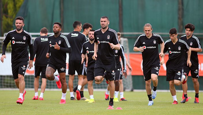 Futbol Takımımız Hazırlıklarını Sürdürüyor