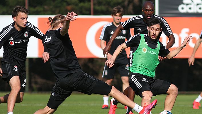 Futbol Takımımız Hazırlıklarını Sürdürüyor