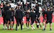 Futbolcularımız Galatasaray Maçına 29 Ekim Cumhuriyet Bayramı Tişörtleriyle Isındı