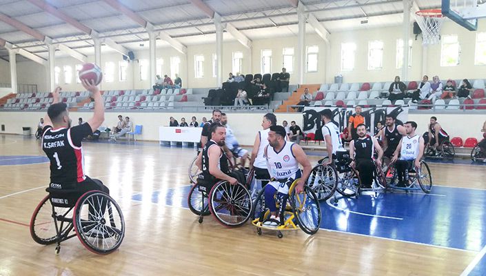 Fuzulev 1453 Engelliler SK:39 Beşiktaş:81 