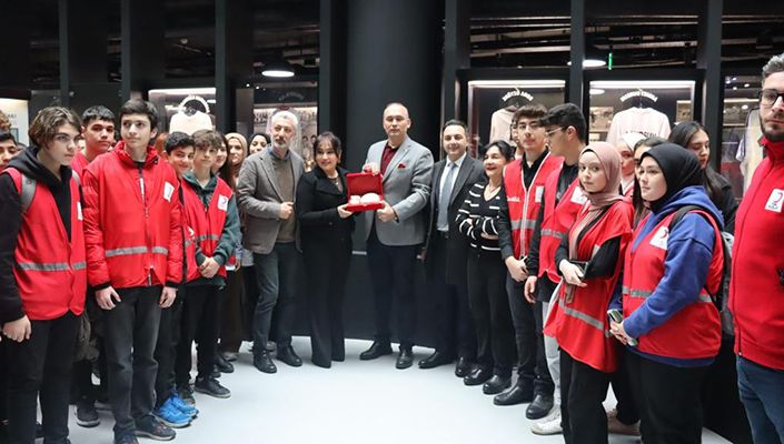 Genç Kızılay Gönüllülerinden Beşiktaş JK Müzesi’ne Ziyaret
