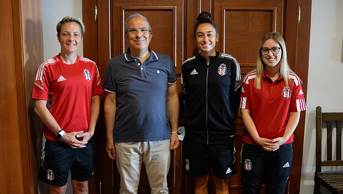 Gençlik ve Spor Bakanlığı SHGM Genel Müdür Yardımcısı Murat Kocakaya’dan Beşiktaş Vodafone Takımımıza Ziyaret