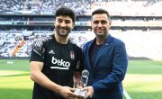 Güven Yalçın’a Beşiktaş Forması ile 100. Maç Şeref Plaketi