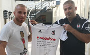 Gökhan Töre 3000. Golümüzü Attığı Formasını BJK Müzesine Hediye Etti