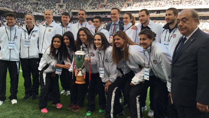 Sporcularımız Vodafone Arena’da Taraftarlarımızı Selamladı