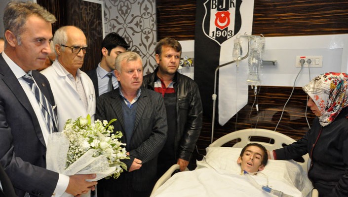 Başkanımız Fikret Orman, Genç Beşiktaşlı Ömer Faruk Sarıca’yı Ziyaret Etti
