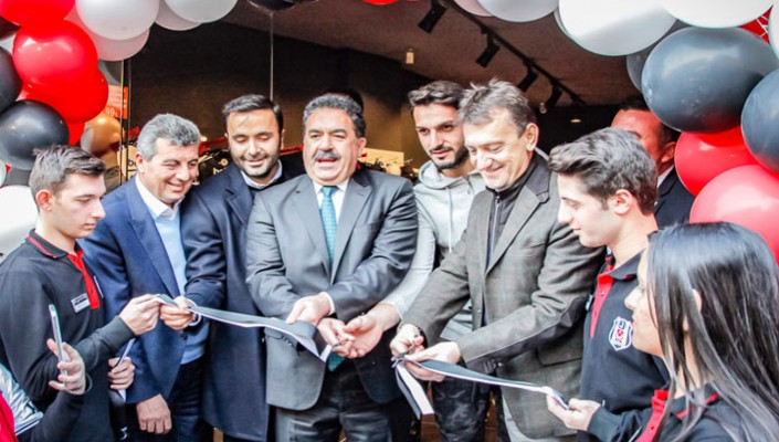 Türkiye’nin En Büyük Kartal Yuvası Olan Üsküdar Mağazamızın Resmi Açılışı Yapıldı