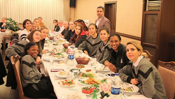 Hatay Beşiktaşlılar Derneği Kadın Basketbol Takımımızı Yemekte Ağırladı