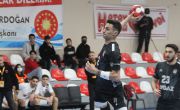 Beşiktaş hold off Hatayspor to remain perfect
