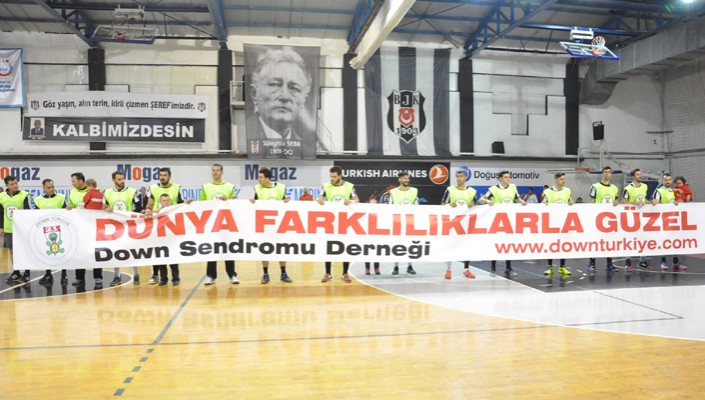 Beşiktaş Mogaz Takımımız, Down Sendromlu Çocuklarla Sahaya Çıktı