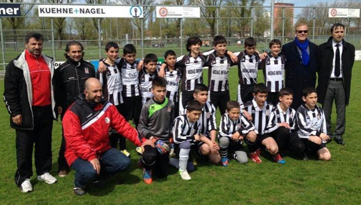 Rotterdam Futbol Okulumuzdan Büyük Başarı 