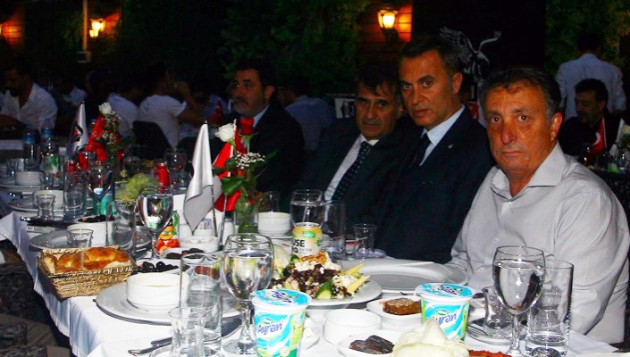 Başkanımız Fikret Orman ve Yönetim Kurulumuzdan Futbol Takımımıza İftar Yemeği