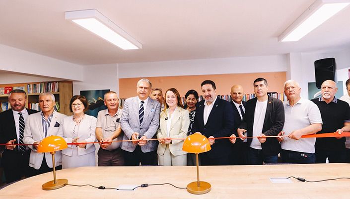 İkinci Başkanımız Hakan Daltaban, Ege Beşiktaşlı İş İnsanları Derneği’nin Kütüphane Açılışına Katıldı