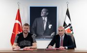 Beşiktaş JK Vice-President Hüseyin Yücel with new Black Eagle Joe Worrall… 