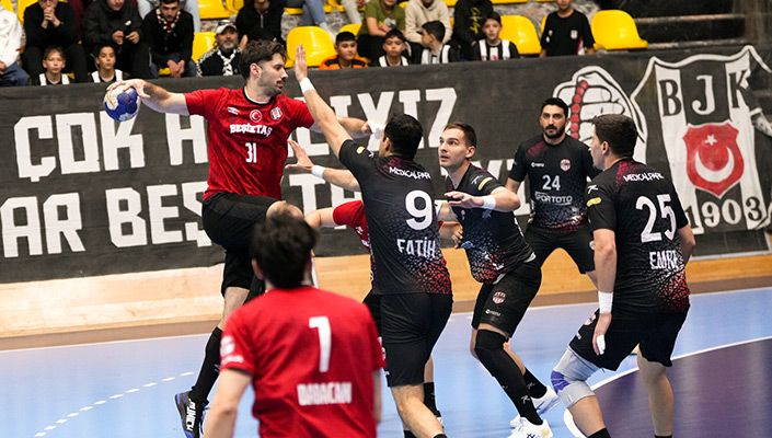 İstanbul Gençlik SK:34 Beşiktaş:42