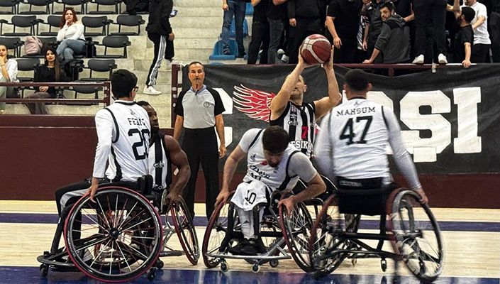 İzmir Bş. Bld. Gençlik SK:74 Beşiktaş:91