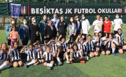 Kadın Futbol Takımımızın Teknik Direktörü Bahar Özgüvenç, Yenibosna Kız Futbol Okulumuzun Öğrencileri İle Buluştu