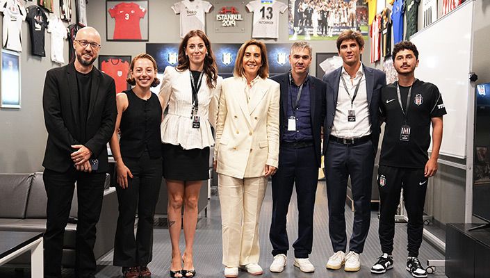 Kadın Futbol Takımımız Avrupa Kulüpler Birliği Delegeleriyle Bir Araya Geldi