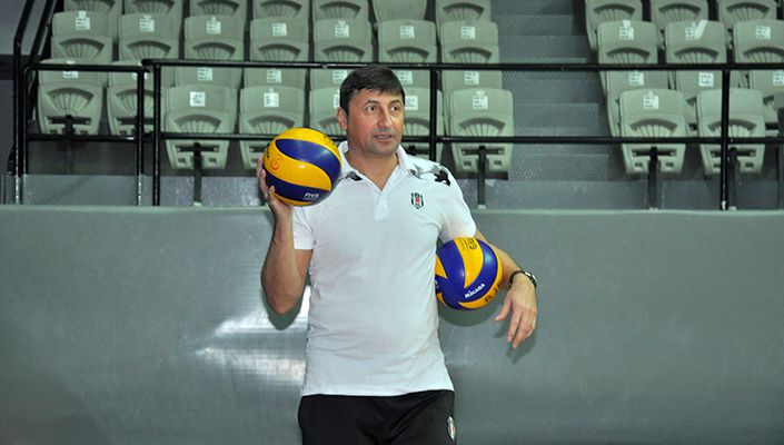 Kadın Voleybol Takımımızın Antrenörü Kamil Söz: ‘Oyuncularıma güveniyorum’