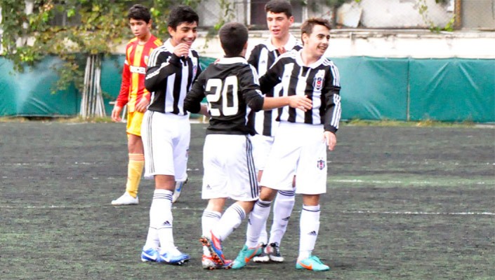 Beşiktaş:9 Kayserispor:0 (U-14)