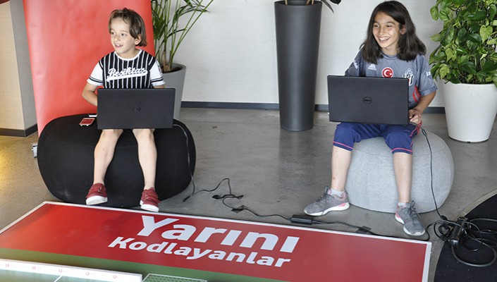 Geleceğin KaraKartalları Büyük Final Öncesi Kodlama Eğitimi Aldı