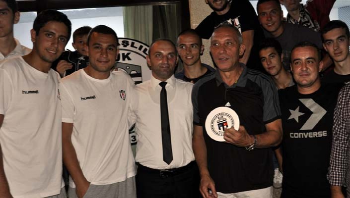 Beşiktaş İntegral Forex Takımımız'a Sevgi Seli 