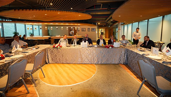 Kulübümüzden Çaykur Rizespor Yönetimine Dostluk Yemeği