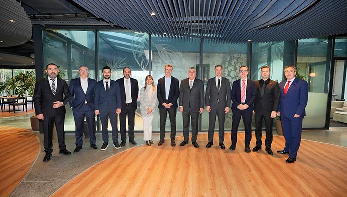 Kulübümüzden UEFA ile Athletic Club Heyetlerine Dostluk Yemeği