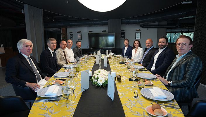 Kulübümüzden UEFA ile Dynamo Kiev Heyetlerine Dostluk Yemeği
