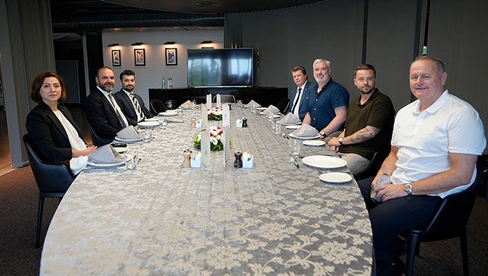 Kulübümüzden UEFA ve St. Patrick's Heyetlerine Dostluk Yemeği