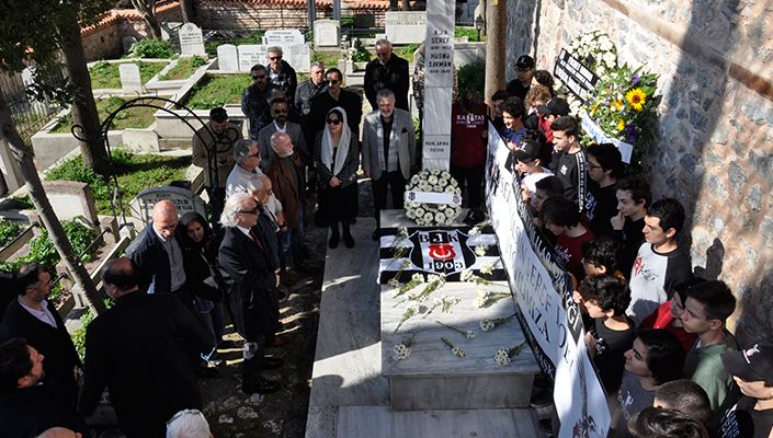 Kulübümüzün Kurucularından Şeref Bey’i Kabri Başında Andık