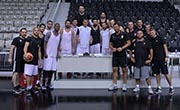 Kyle Weems'in Doğum Günü Kutlandı