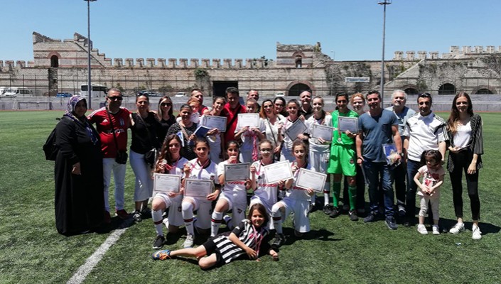Minik Kız Futbol Takımımız Namağlup Avrupa Yakası Şampiyonu