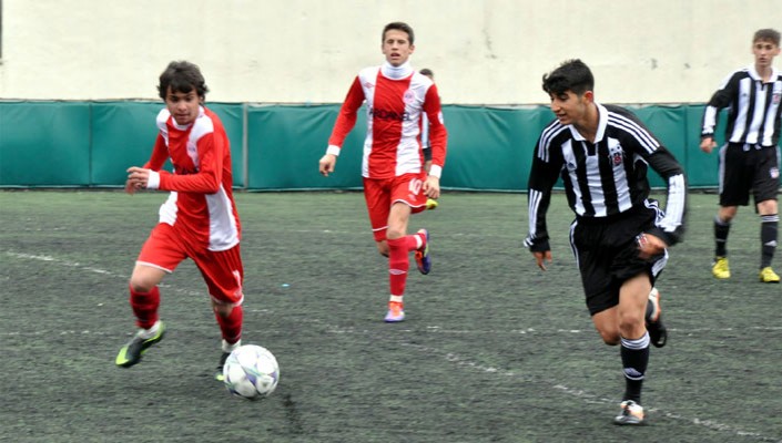 Beşiktaş:5 Dardanelspor:1 (U-15)
