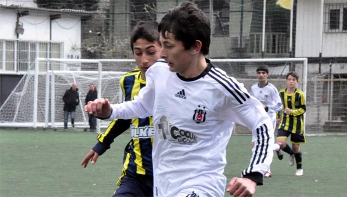 Beşiktaş:2  Fenerbahçe:2 (U-14)