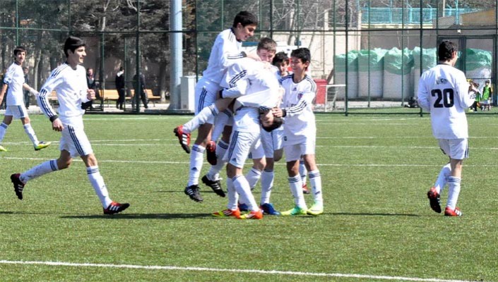 Galatasaray:3 Beşiktaş:2 (U-14)