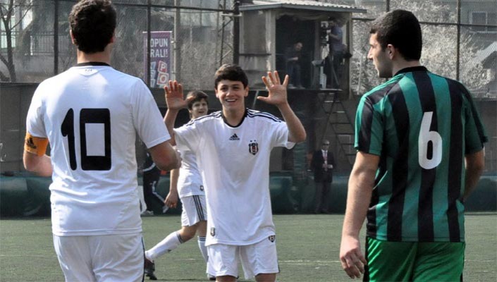 Beşiktaş:3  Körfez Futbol Kulübü:0  (U-15)