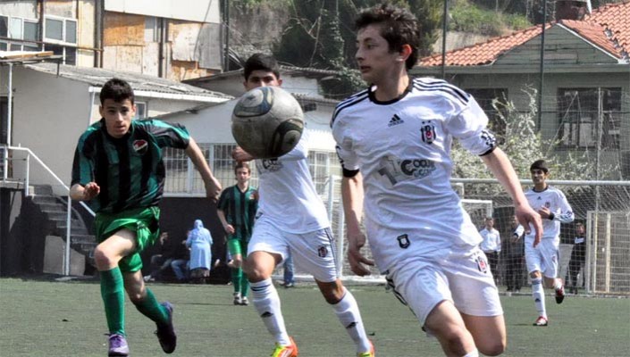 Turgutluspor: 1 Beşiktaş: 5 (U-14)