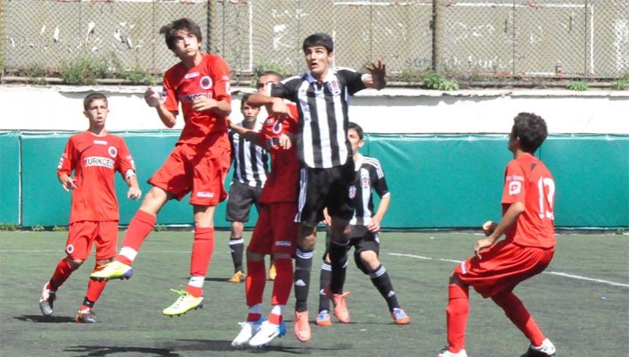 Beşiktaş:1 Gençlerbirliği:2  (U-15)