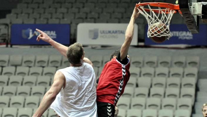 Galatasaray LH Maçı Hazırlıkları Devam Ediyor 