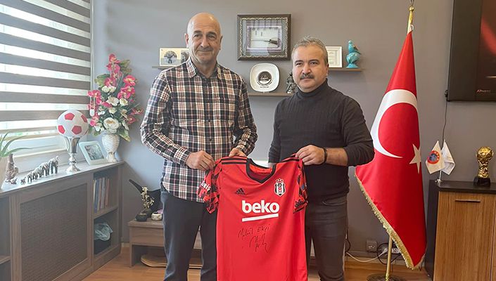 Mehmet Ekşi’den TFF Meral-Celal Aras Spor Lisesi Müdürü Candar Keskin’e Ziyaret