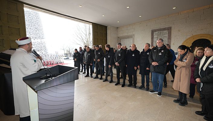 Merhum Yüksel Okçuoğlu İçin Tüpraş Stadyumu’nda Tören Düzenlendi