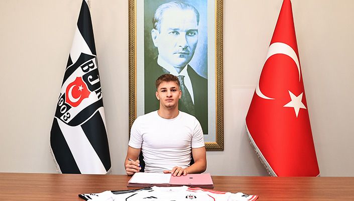 Mustafa Azem Yortaç’la Profesyonel Sözleşme İmzalandı
