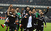 Super League’s top scorer Mario Gomez fires Beşiktaş to the top!